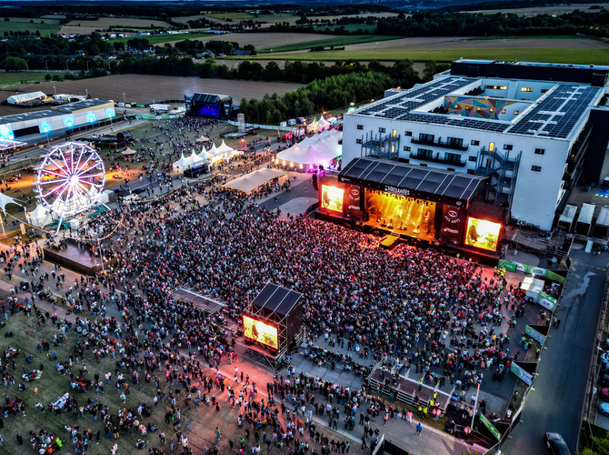 Venue seating chart for Les Solidarités for reference only
