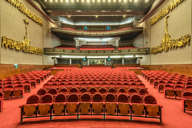 Venue seating chart for Piaf! The Show for reference only