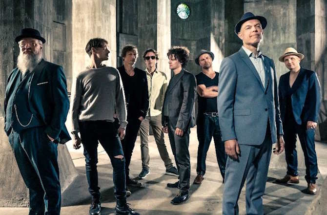 Salsoversigten til Thorbjørn Risager & Black Tornado er kun vejledende