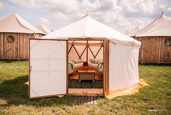 Zaalplattegrond: Lowlands 2026 - GLLAMCAMP DELLUXE - Miniyurt 2P