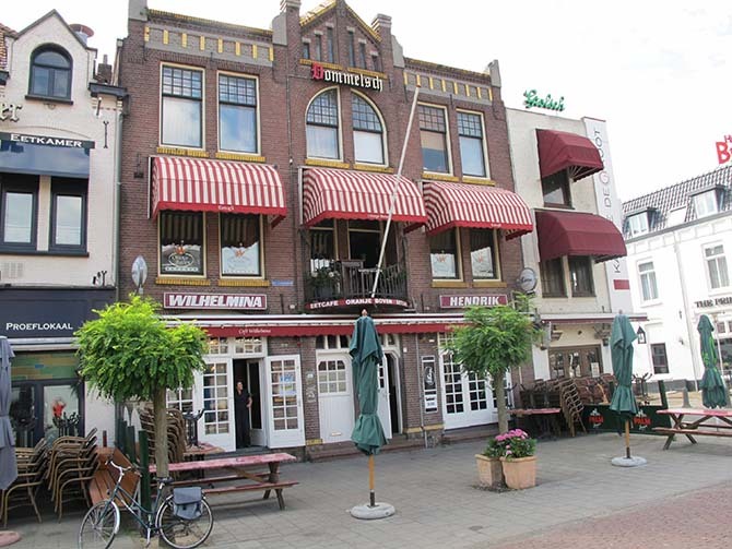 Zaalplattegrond voor Black Bottle Riot alleen voor referentie