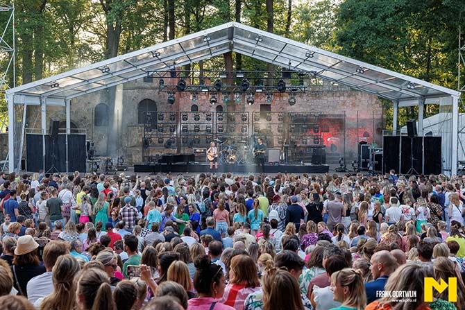 Zaalplattegrond: Ilse DeLange