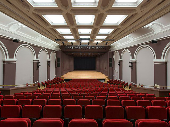 Saalplan für Sous le sapin ... Les emmerdes! nur zu Ansichtszwecken