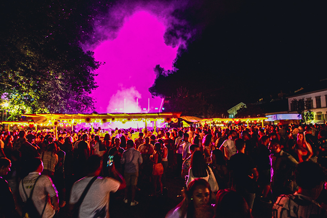 Zaalplattegrond: Caliente! Latin Music Festival 2026 | Friday